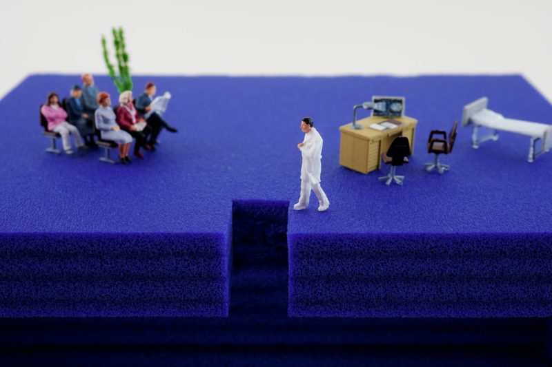 医師の数が増加しているのに、医師不足の理由