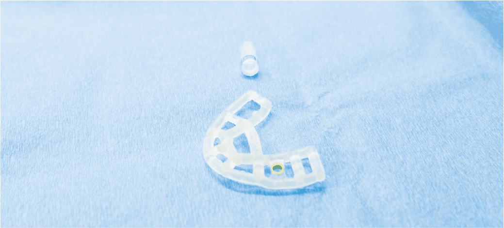 インプラントガイドの画像